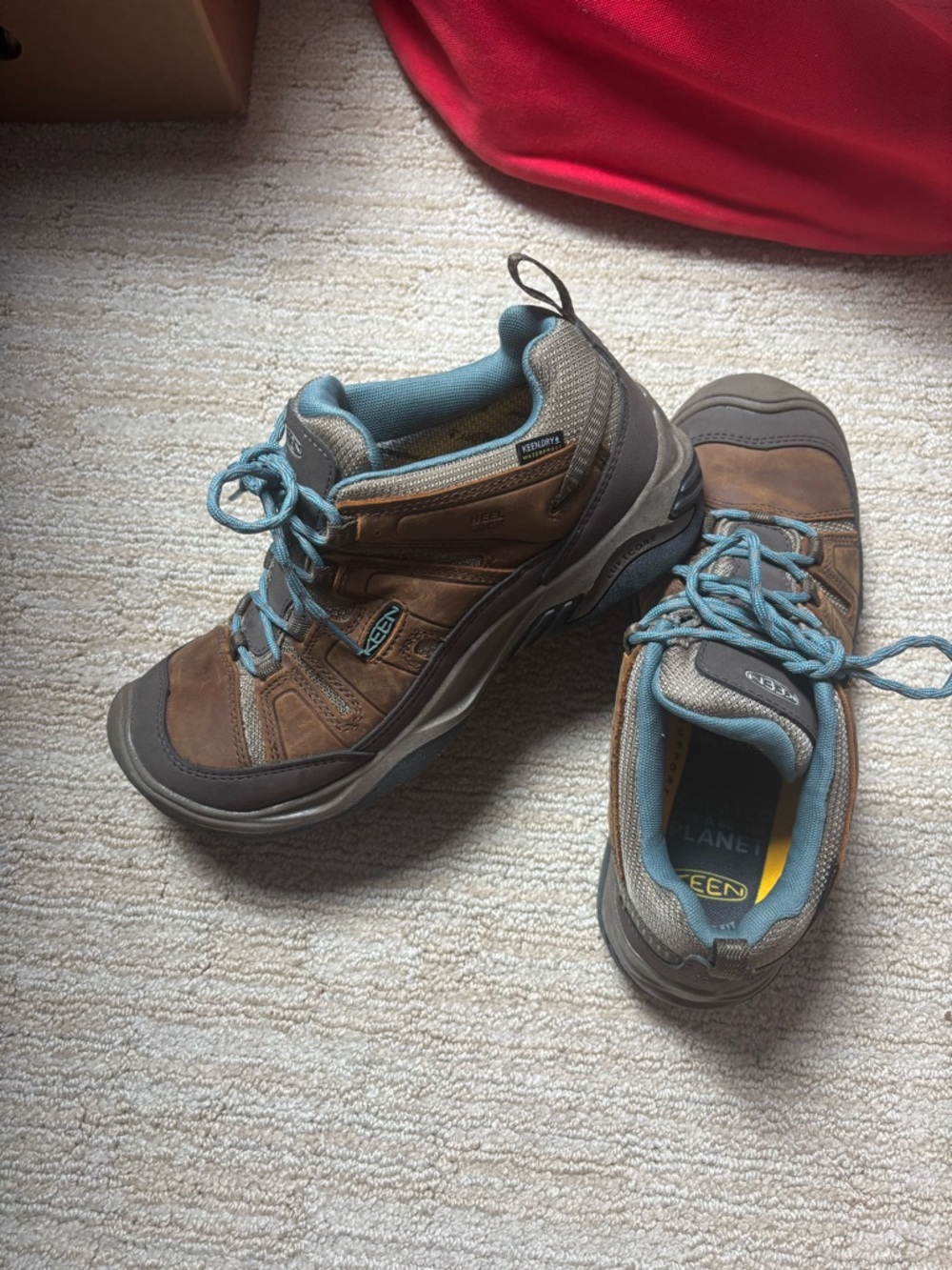 NEW Keen Women’s Brown Hiking Boots with Blue Trim